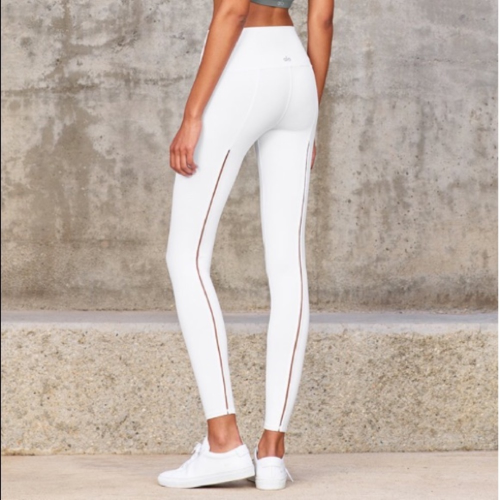 HIGH WAIST WHITE DASH LEGGINGS BY ALO YOGA NWT